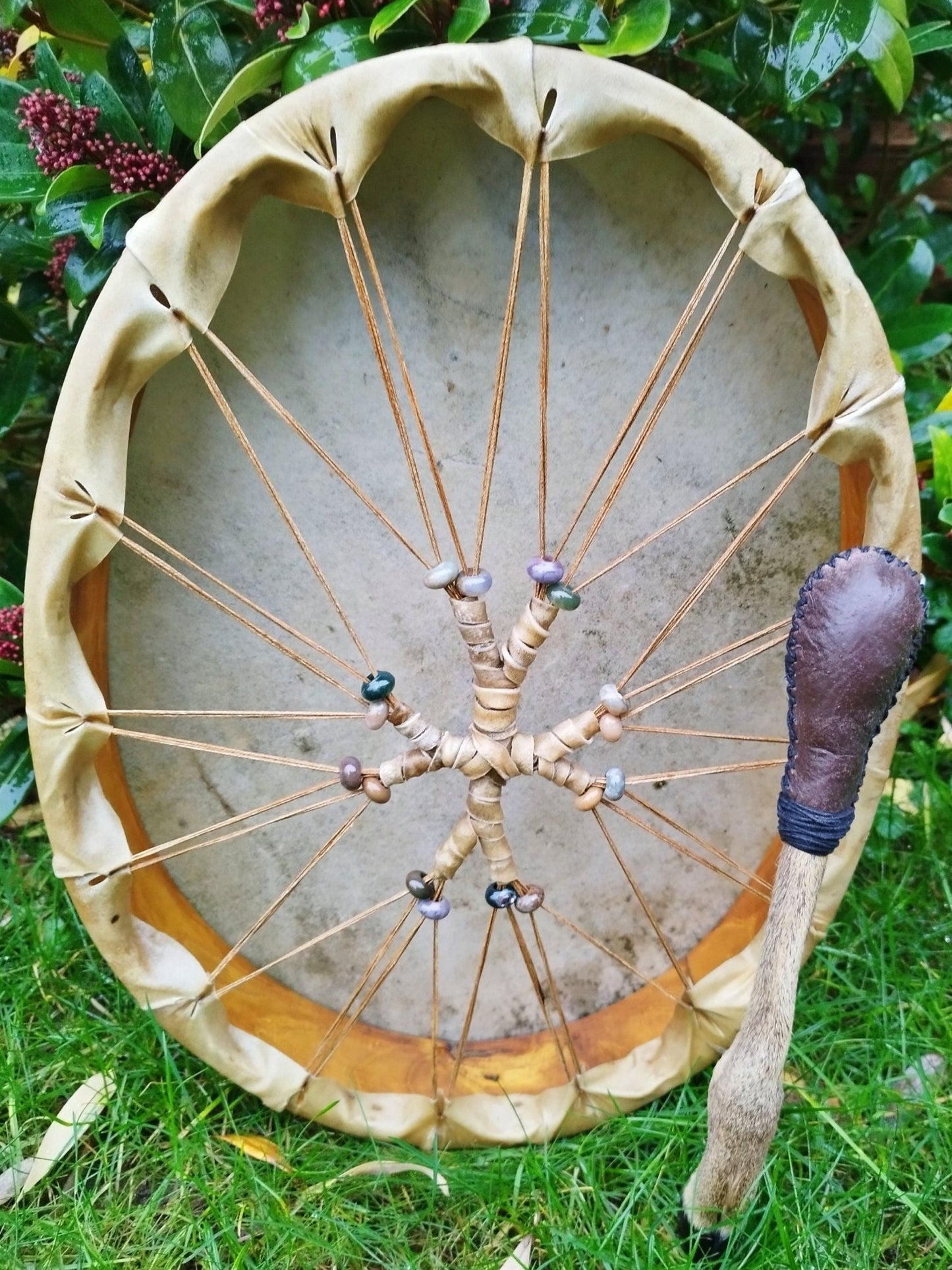 B - Ware! Stimmbare schamanische Trommel - oval aus Hirsch, Maulbeerholz und indischem Achat - Flow of Passion