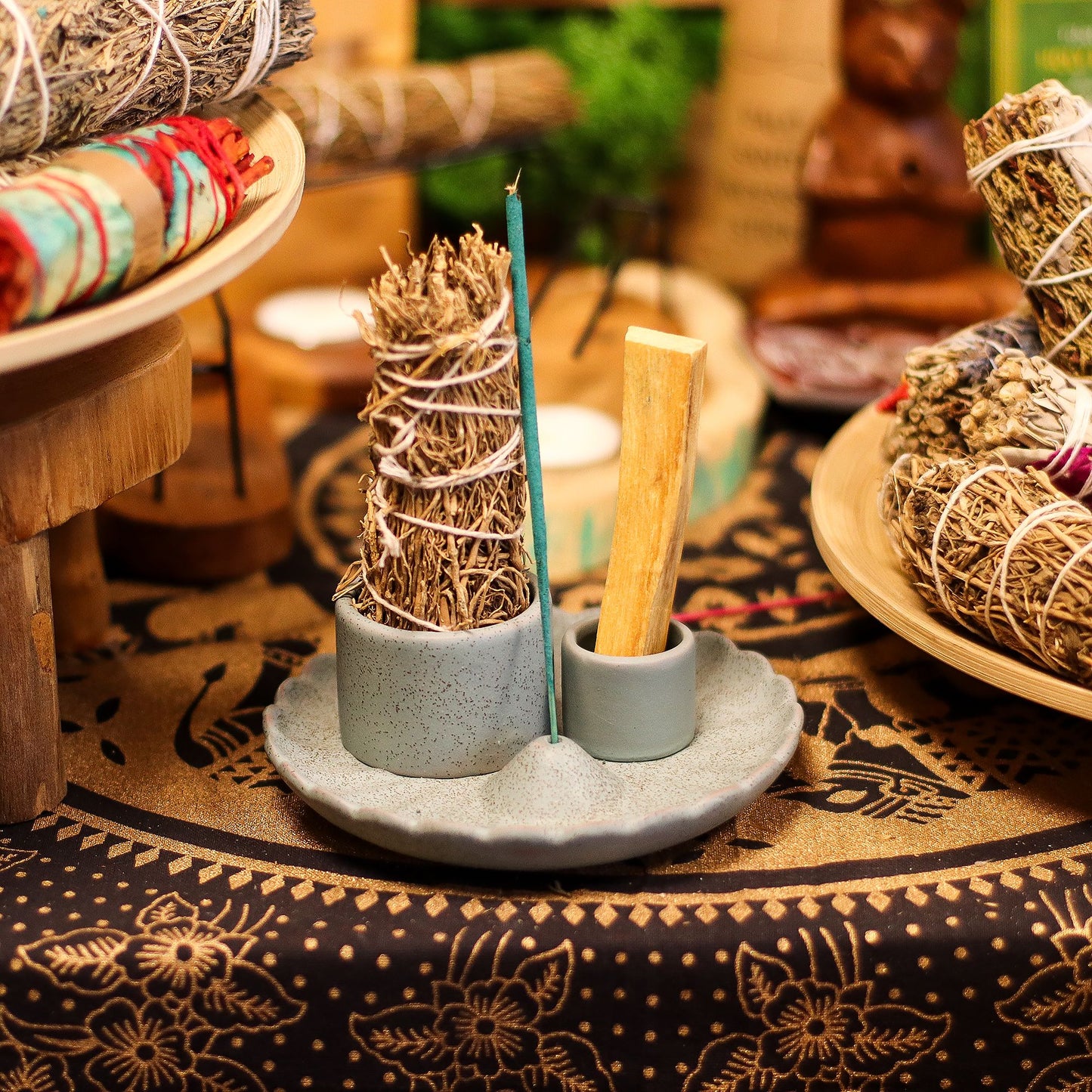 Keramik-Räucherhalter für Räucherbündel, Palo Santo und Räucherstäbchen.