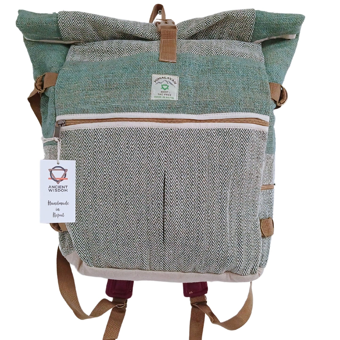 Leichter Hanf-Rollrucksack in Salbeigrün mit Zickzackmuster und braunen Details.