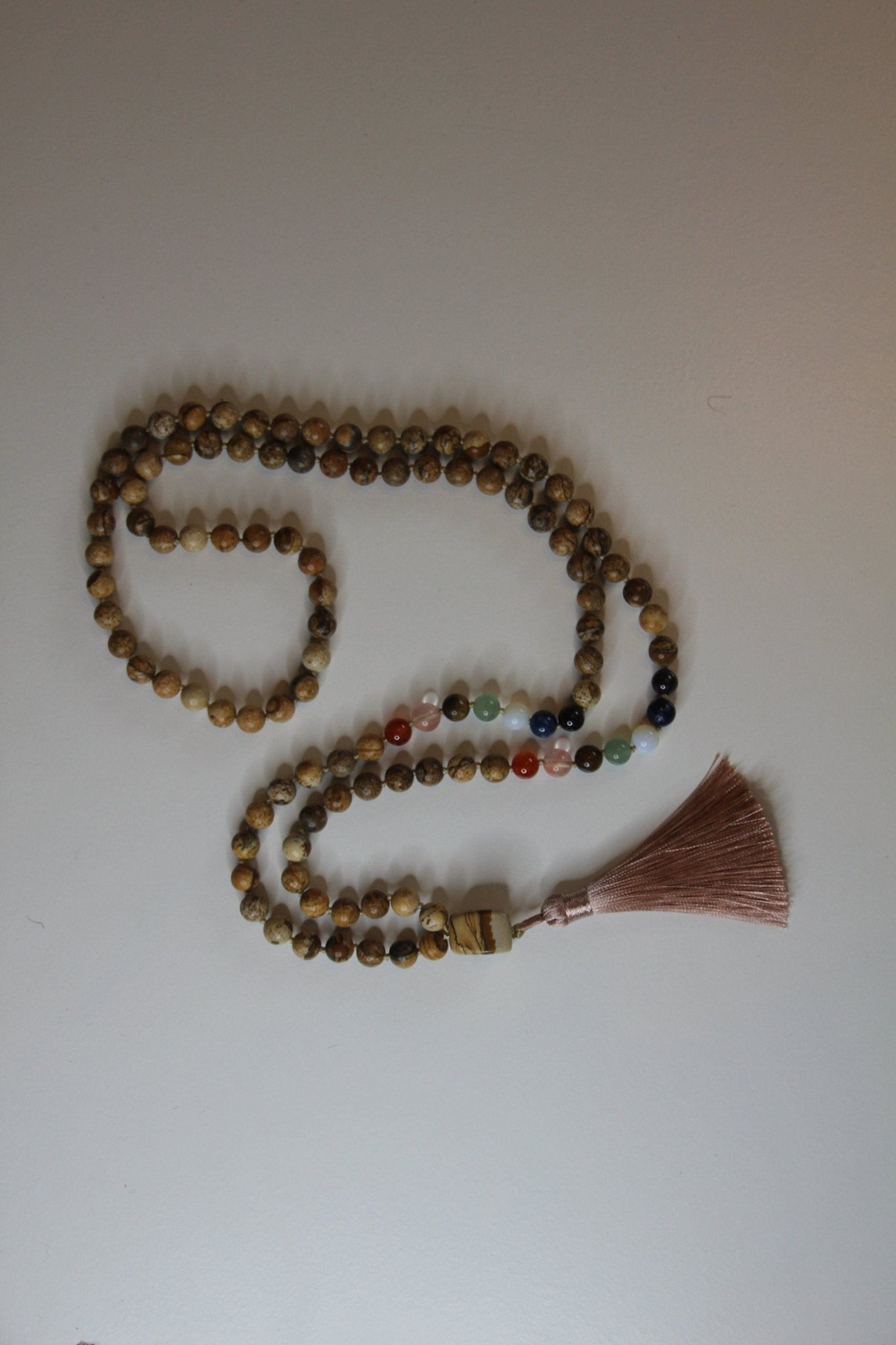 Chakraaktivierende Malakette mit Quaste (103cm lang!) - Flow of Passion