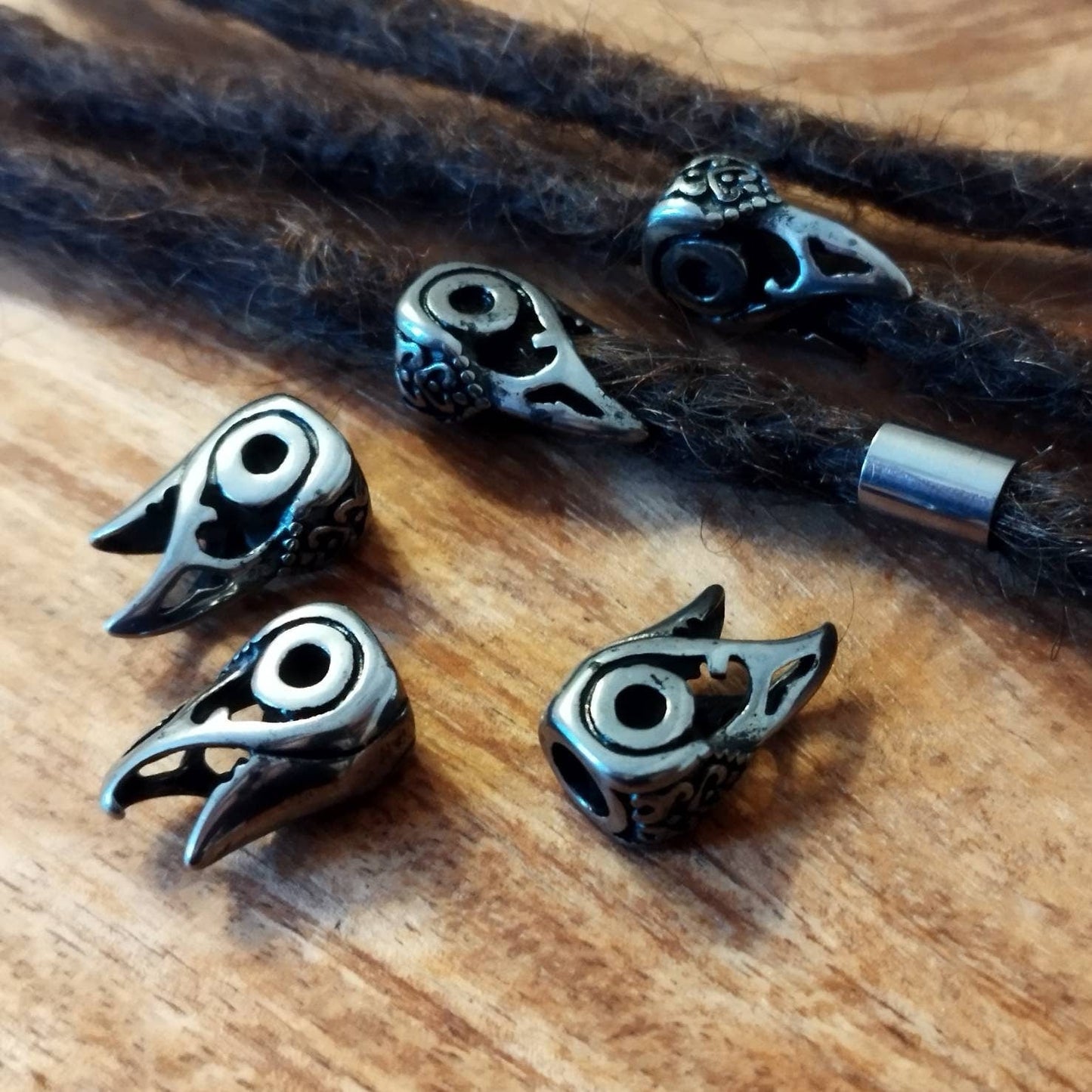 Dreadperlen Edelstahl Vikingstyle Rabenkopf / Vogelkopf - Flow of Passion