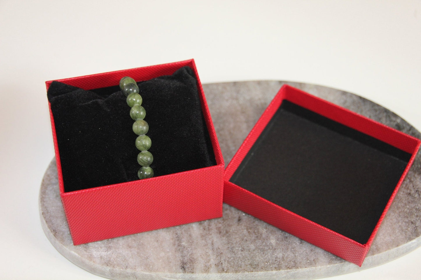 Heilsteinarmband aus Nephritjade - Flow of Passion