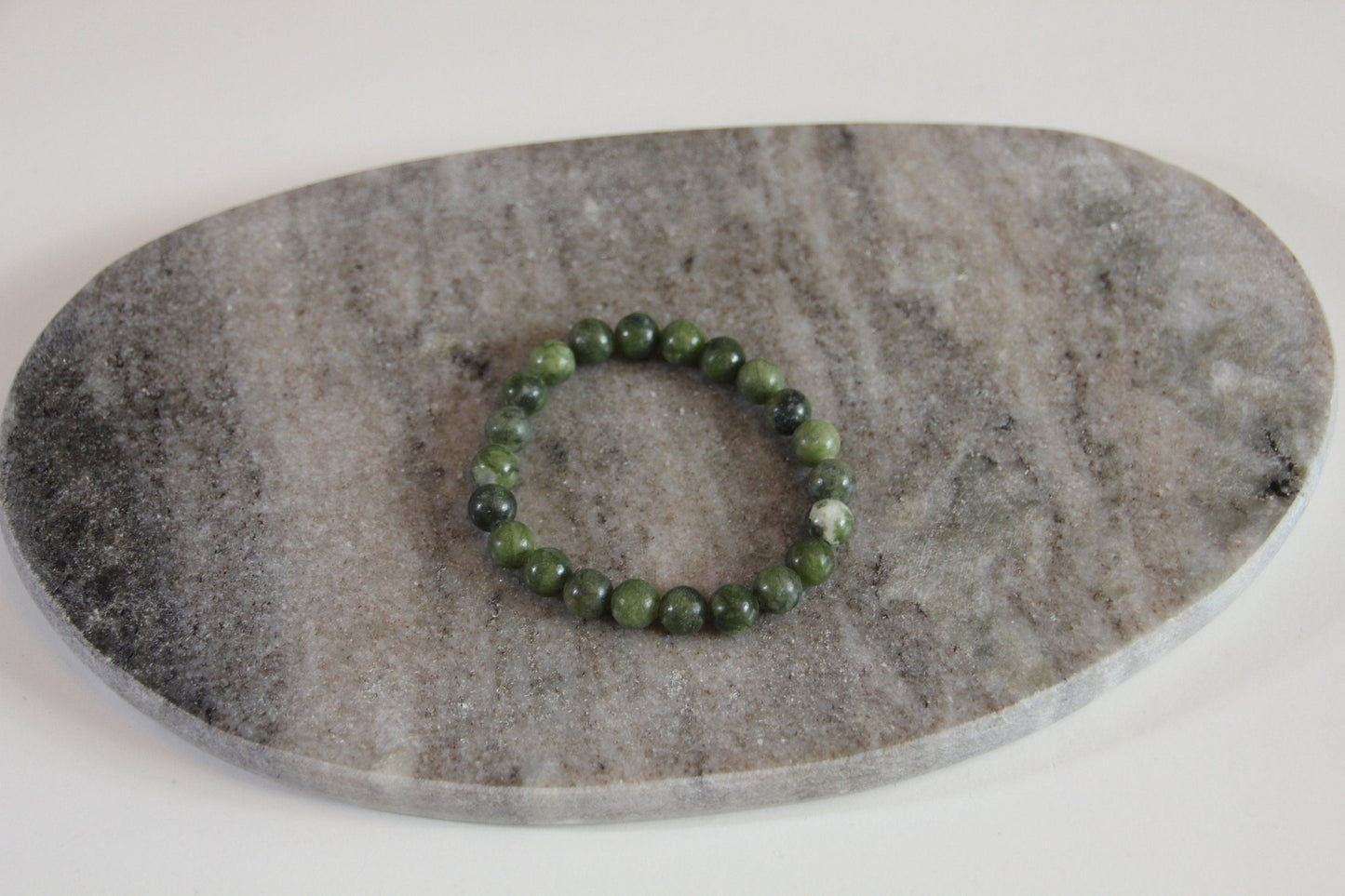 Heilsteinarmband aus Nephritjade - Flow of Passion