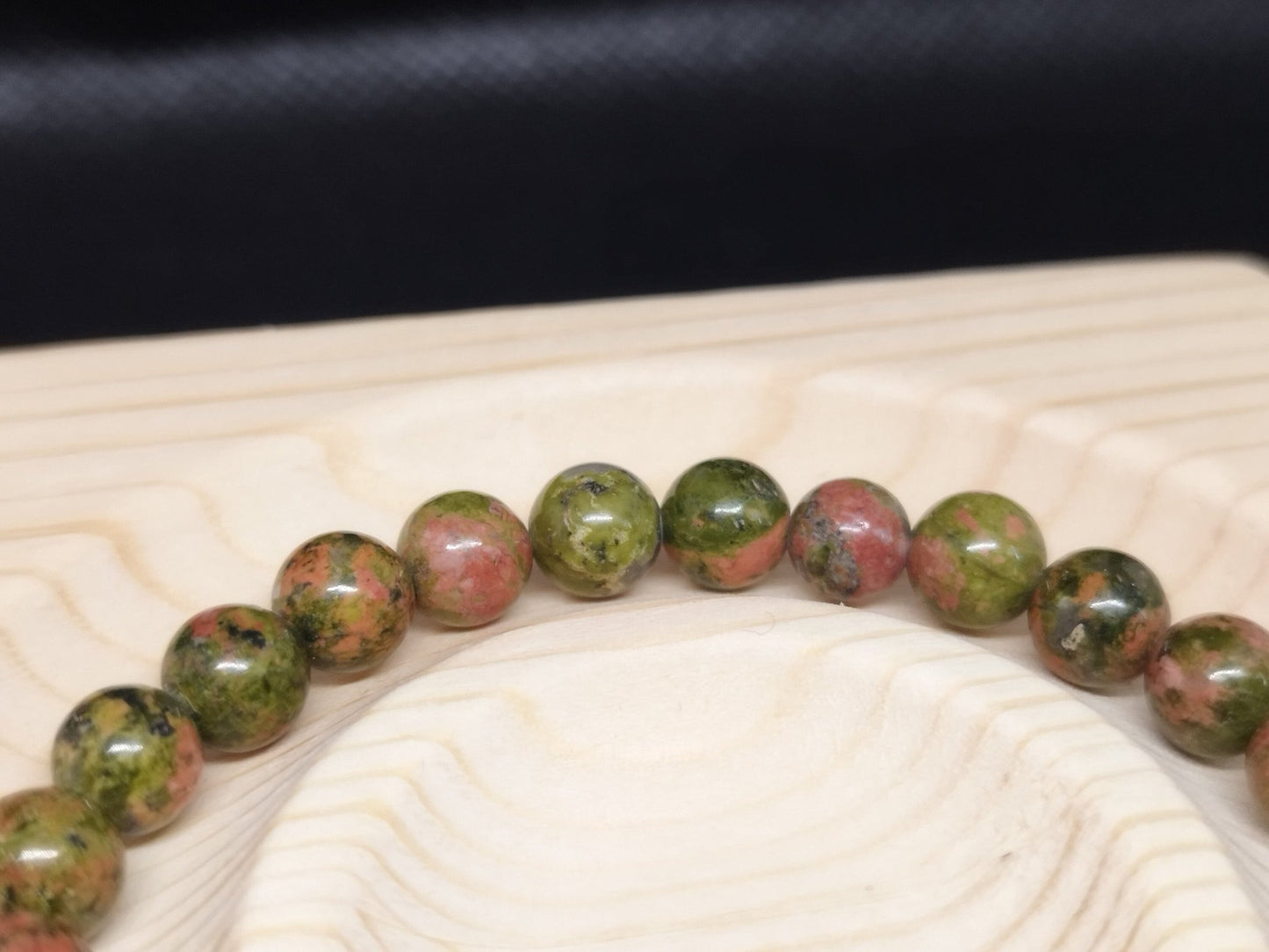 Heilsteinarmband Unakit / Epidotit mit Edelstahlelemnt - Flow of Passion
