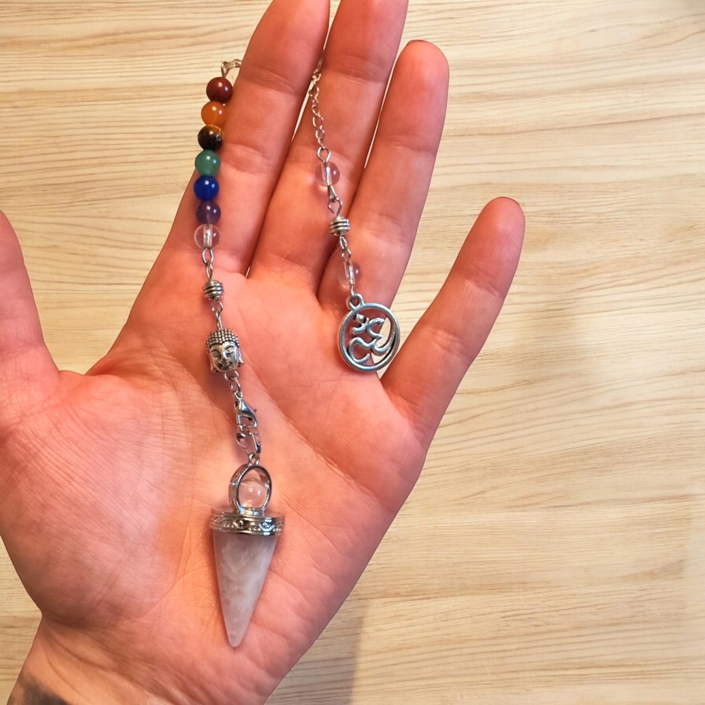 Heilsteinpendel mit Chakraperlen aus Edelstein - Flow of Passion