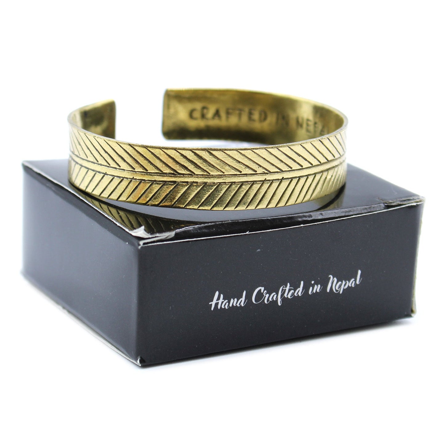 Tibetisches Armband aus massivem Messing – Tribal Leaf Design – Handgefertigt in Nepal - Flow of PassionArmreif