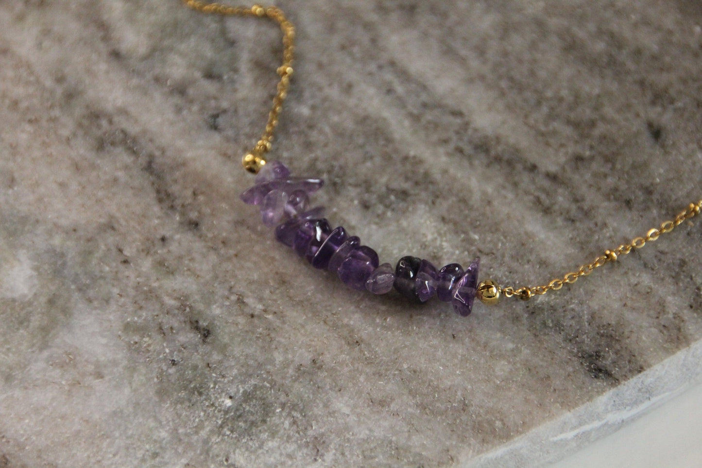 Vergoldete Heilsteinkette mit Amethystsplittern 18k - vergoldet - Flow of Passion