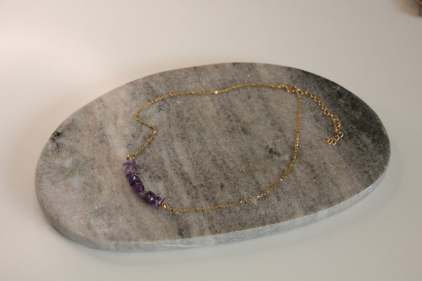 Vergoldete Heilsteinkette mit Amethystsplittern 18k - vergoldet - Flow of Passion