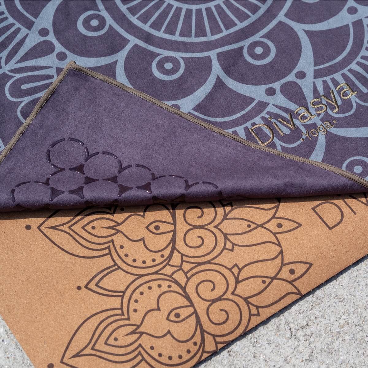 YogaHandtuch0079_3b4f79af-8590-4745-b218-6cb9aa4118b7 - Flow of Passion