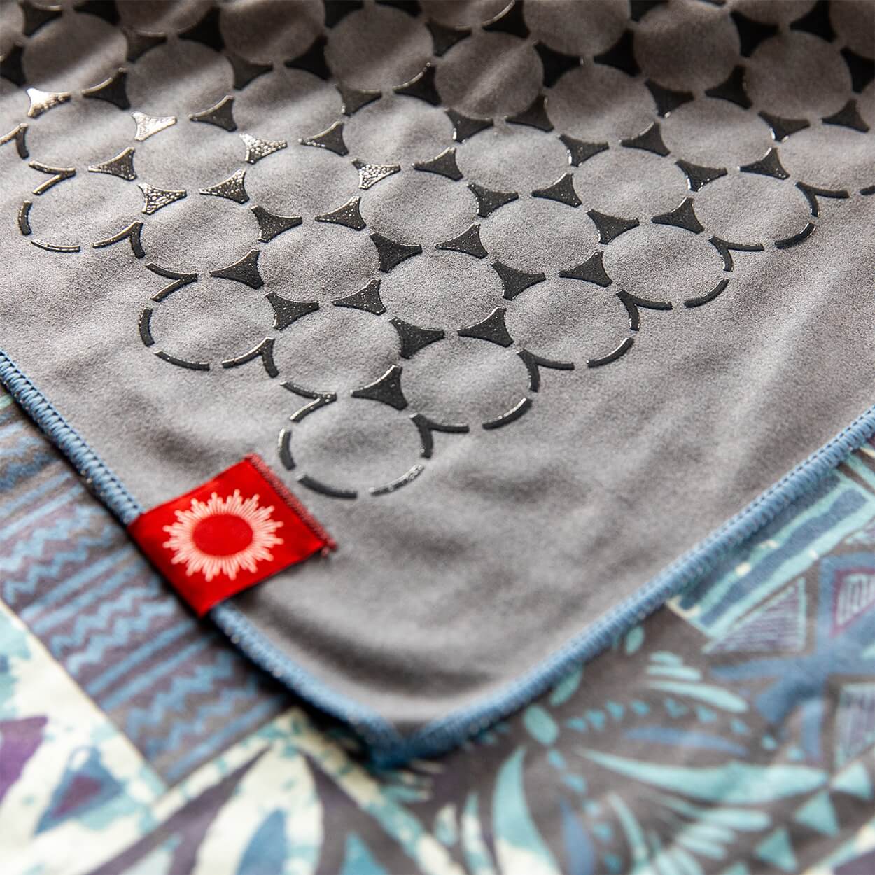 Yoga_Handtuch0010_c13c93e5-a19a-4ecf-b5d1-dfb6cfe99fd8 - Flow of Passion