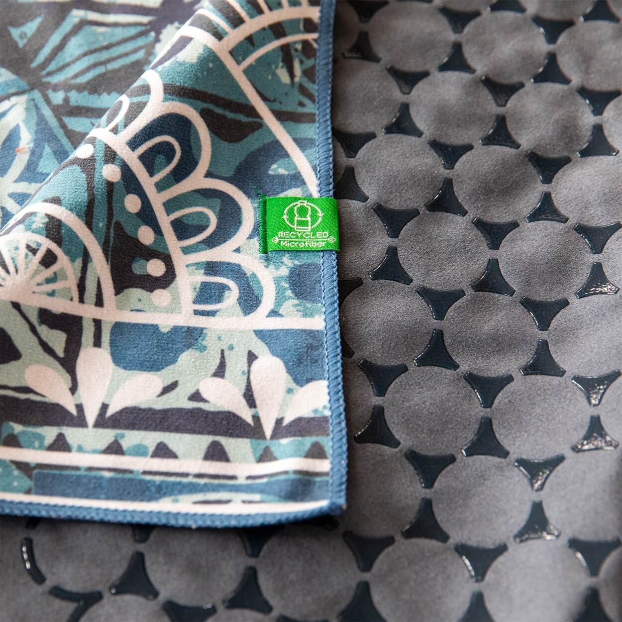 Yoga_Handtuch0011 - Flow of Passion