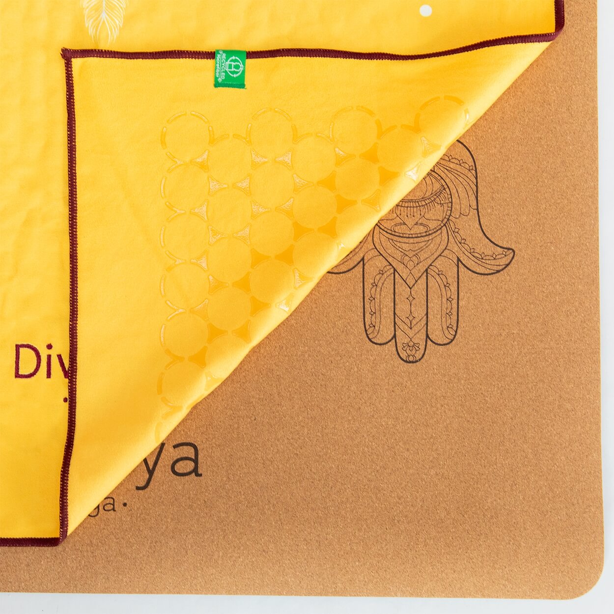 Yoga_Handtuch0018_f3cba304-39cc-4665-9c6a-9e4c208e9452 - Flow of Passion