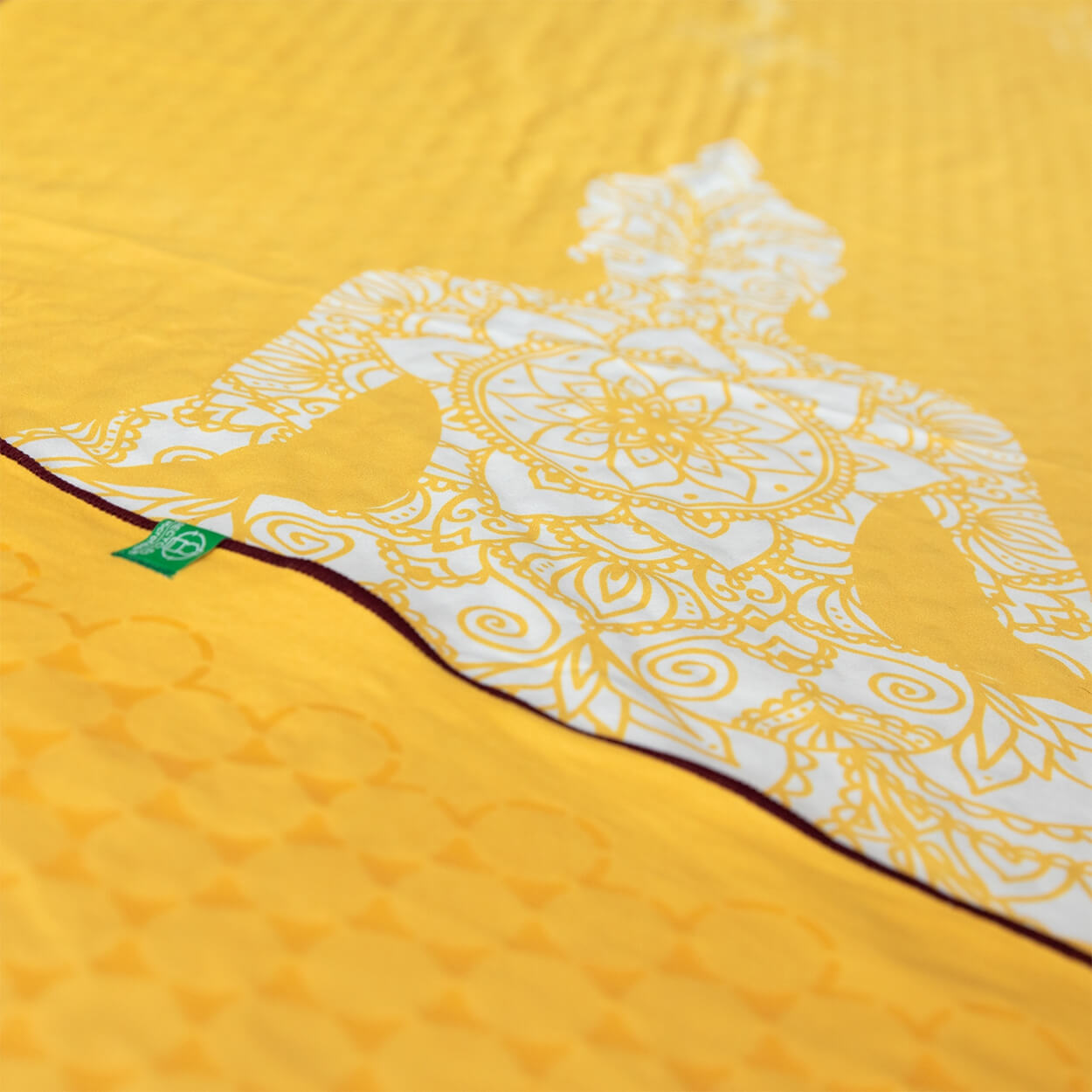 Yoga_Handtuch0023_11280771-3c95-4d32-8033-b556b5a17f98 - Flow of Passion