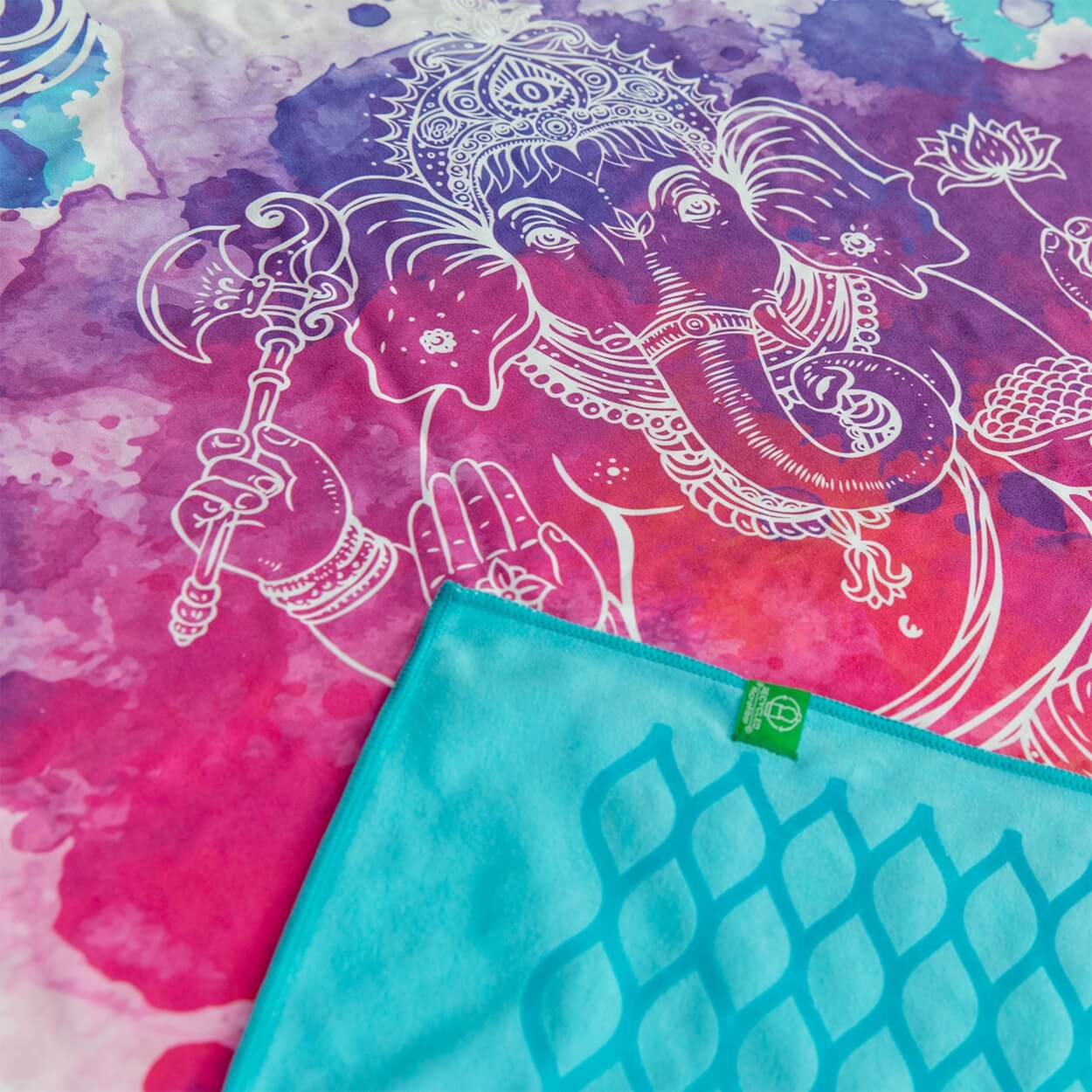 Yoga_Handtuch0026_7d42c6dd-961e-4478-95c2-a3c570577c2e - Flow of Passion