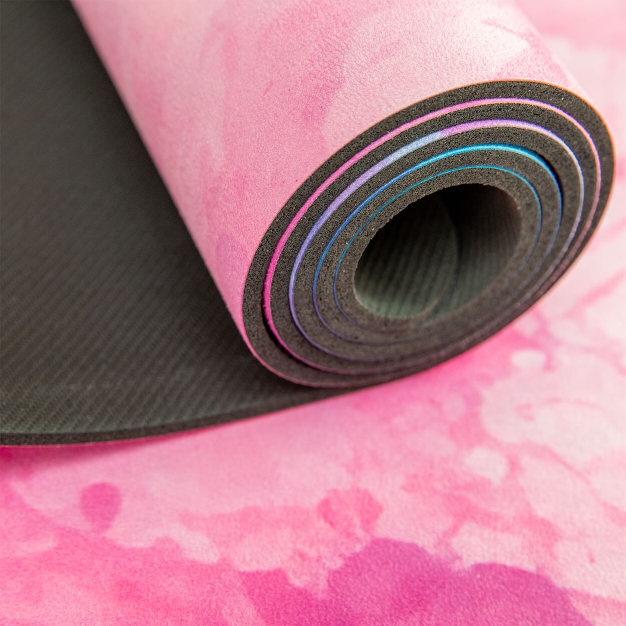 Yogamatte_rutschfest_Naturkautschuk_Mikrofaser0004_cebf5b74-8ca0-4862-b36e-8958f8a9bd6a - Flow of Passion