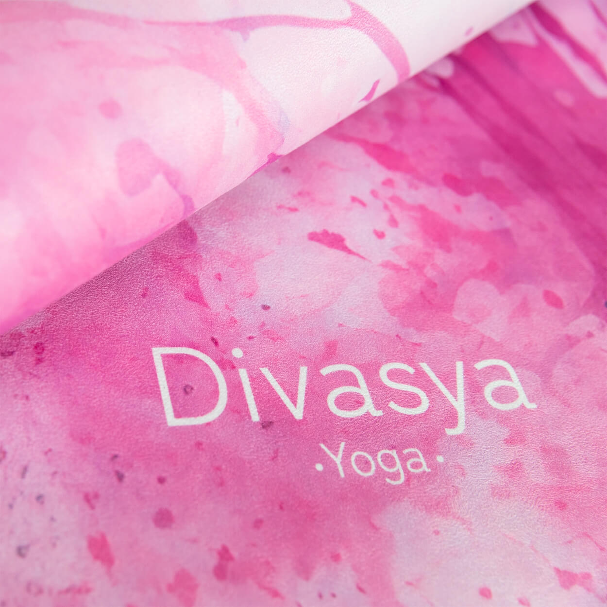 Yogamatte_rutschfest_Naturkautschuk_Mikrofaser0007_5db3100a-4002-4fcd-bd40-d64d0be3e219 - Flow of Passion