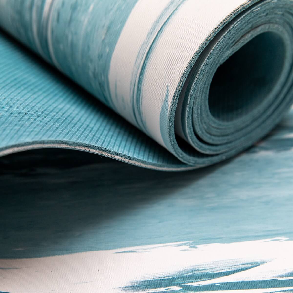 Yogamatterutschfestnaturkautschuk0001_68b6e8eb-92f8-464e-976d-d856797bf2c1 - Flow of Passion