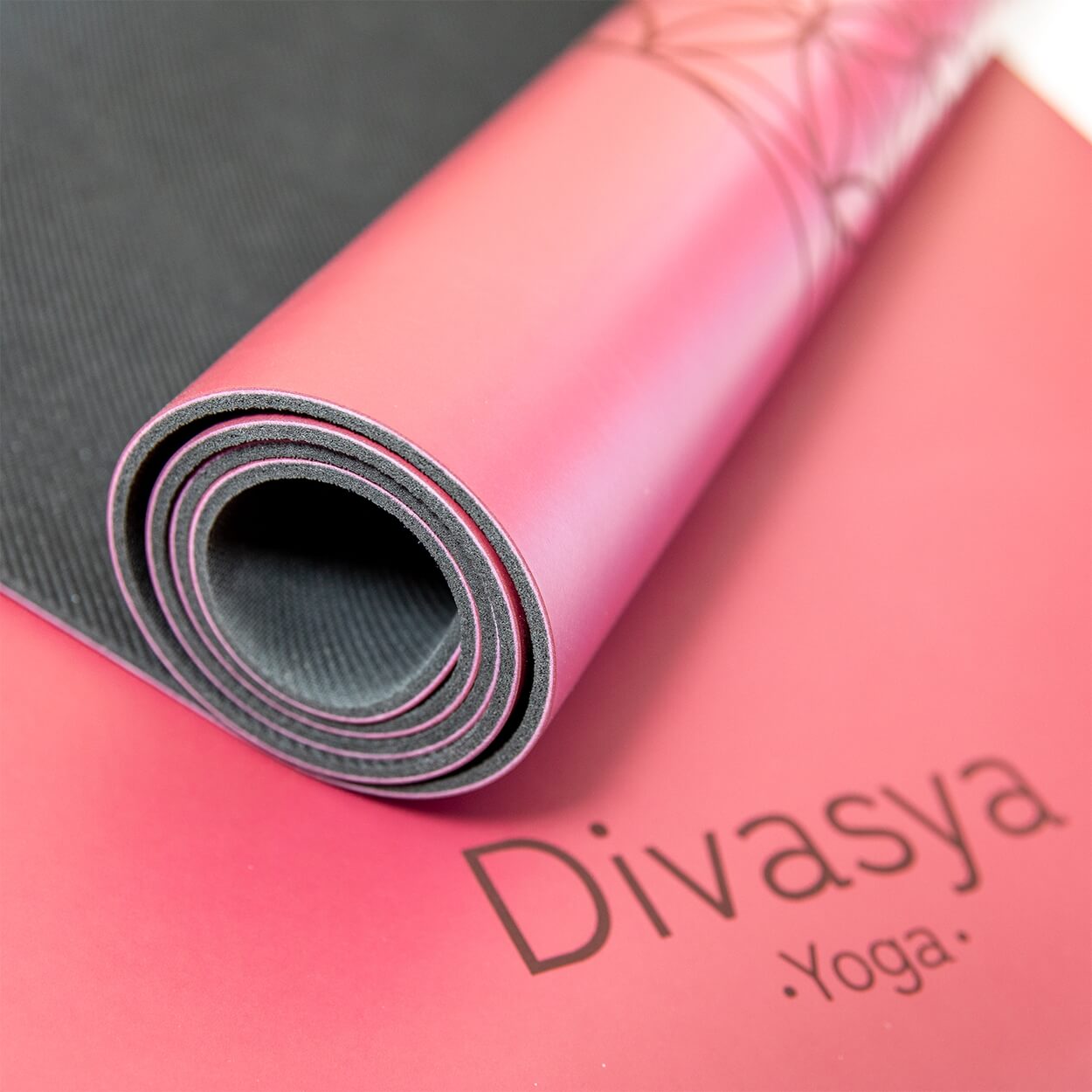 Yogamatterutschfestrotlebensblume0025_dbd27bde-00b4-45fc-8407-6d11a4c77f0d - Flow of Passion