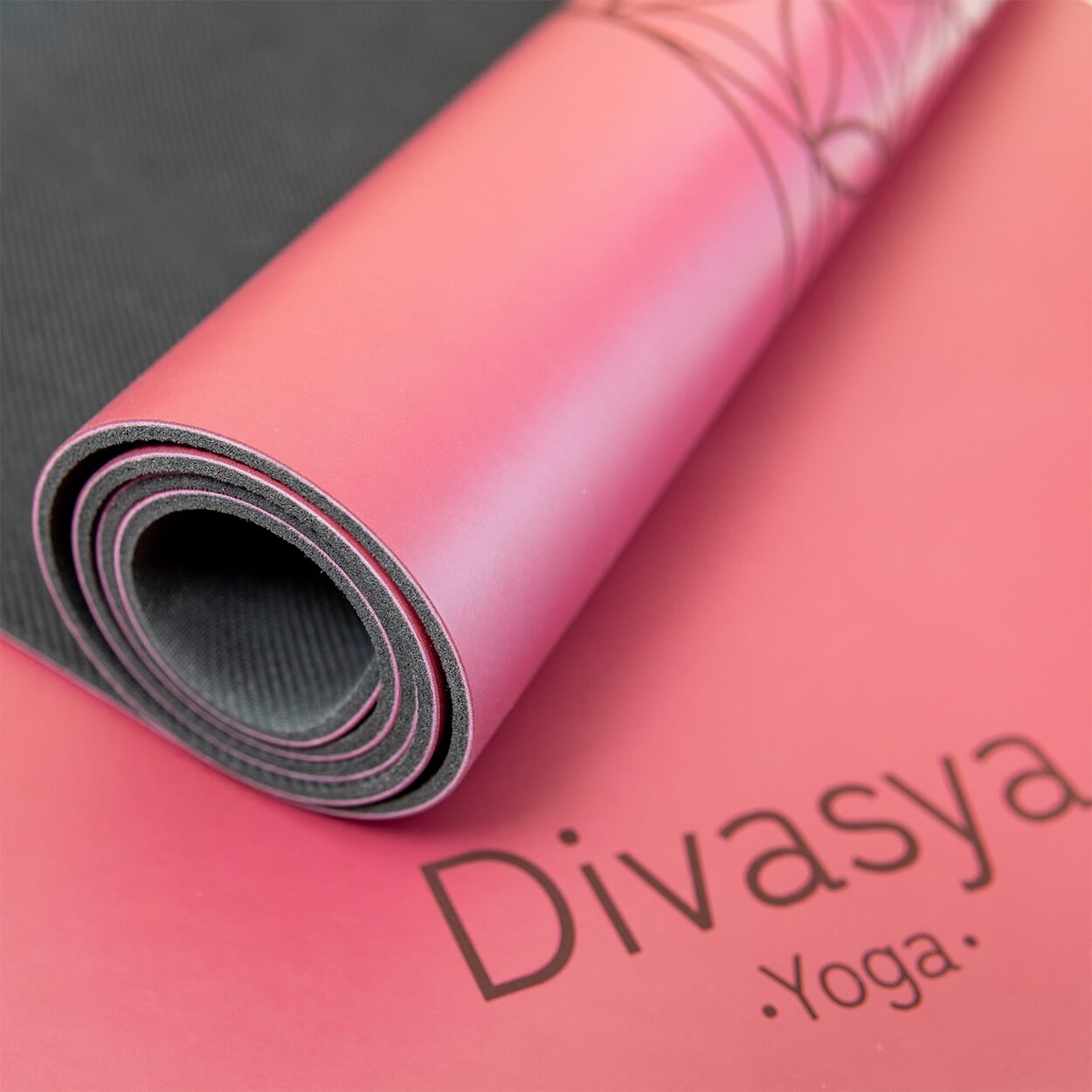 Yogamatterutschfestrotlebensblume0026_79e9cddc-7fa3-425a-86b4-da2b17480112 - Flow of Passion