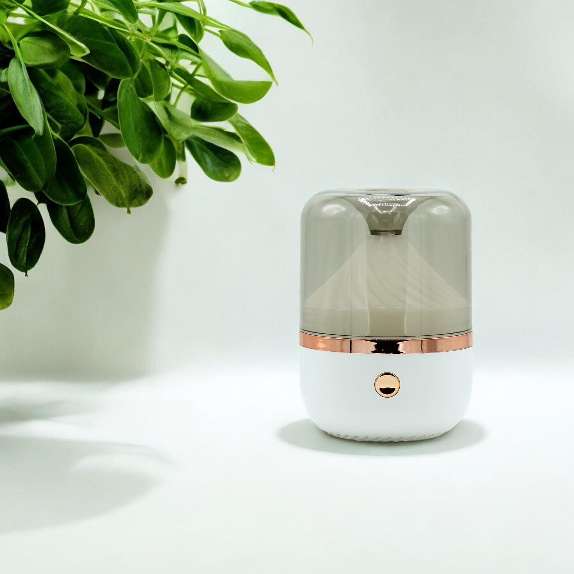 Aromadiffuser mit Licht und bronzefarbenen Details - Flow of PassionAromatherapie