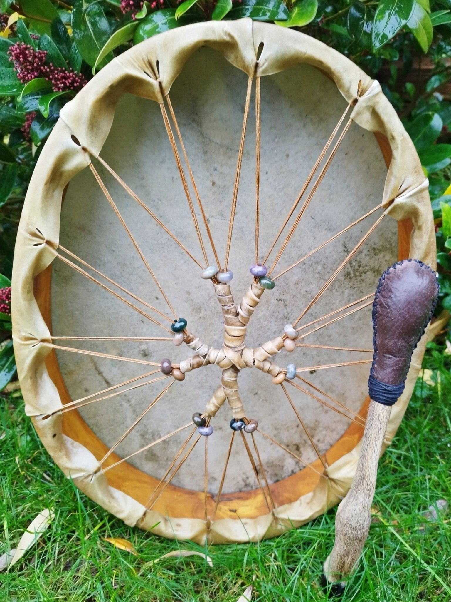 B - Ware! Stimmbare schamanische Trommel - oval aus Hirsch, Maulbeerholz und indischem Achat - Flow of Passion