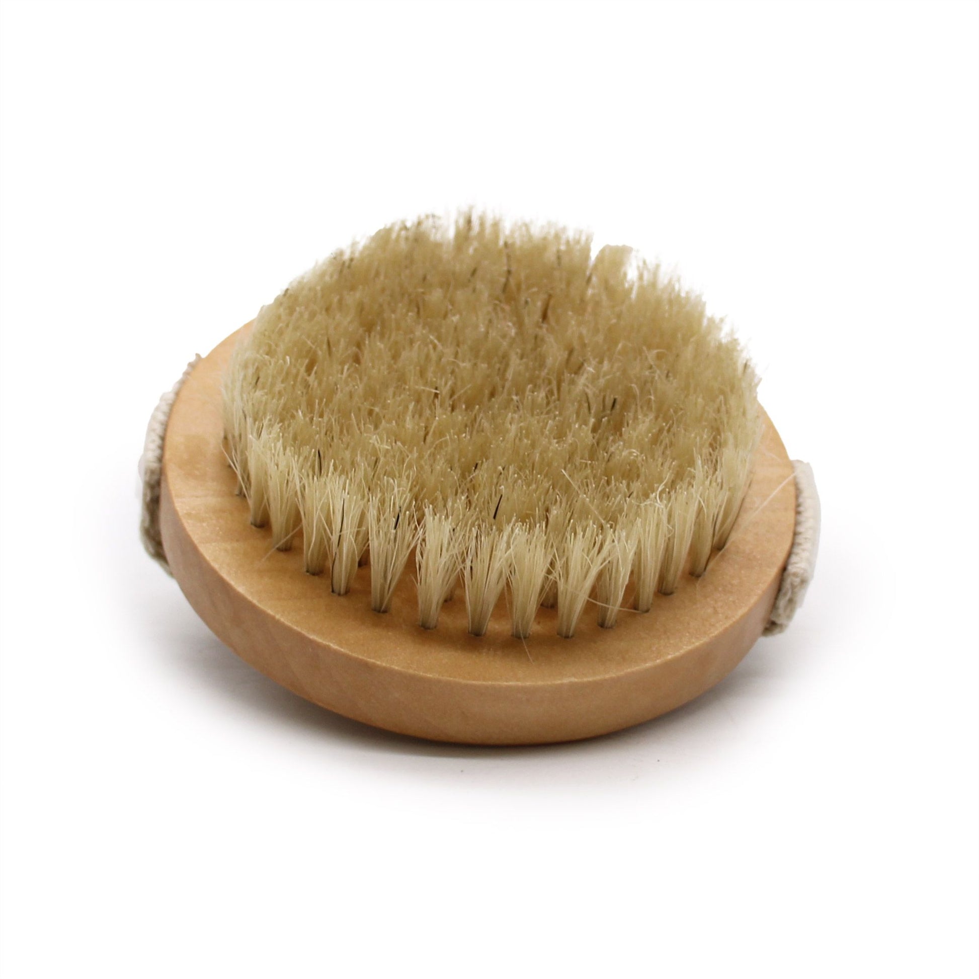 Holzbürste mit natürlichen Borsten für Trocken- und Nassanwendung.