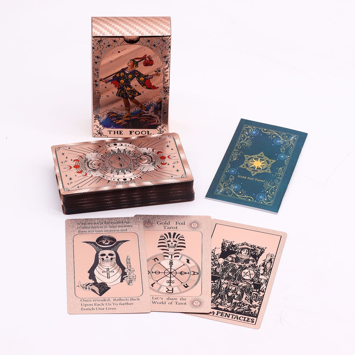 Rosegoldfarbenes Tarotkarten-Set mit Mondphasen-Motiven und Begleitbuch.