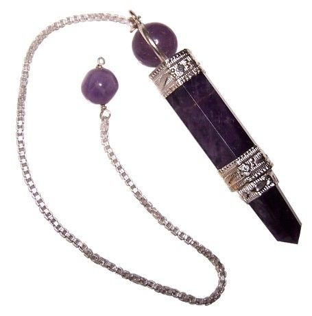 Amethyst Heilsteinpendel mit silberplattierter Kette und Edelsteinperle.