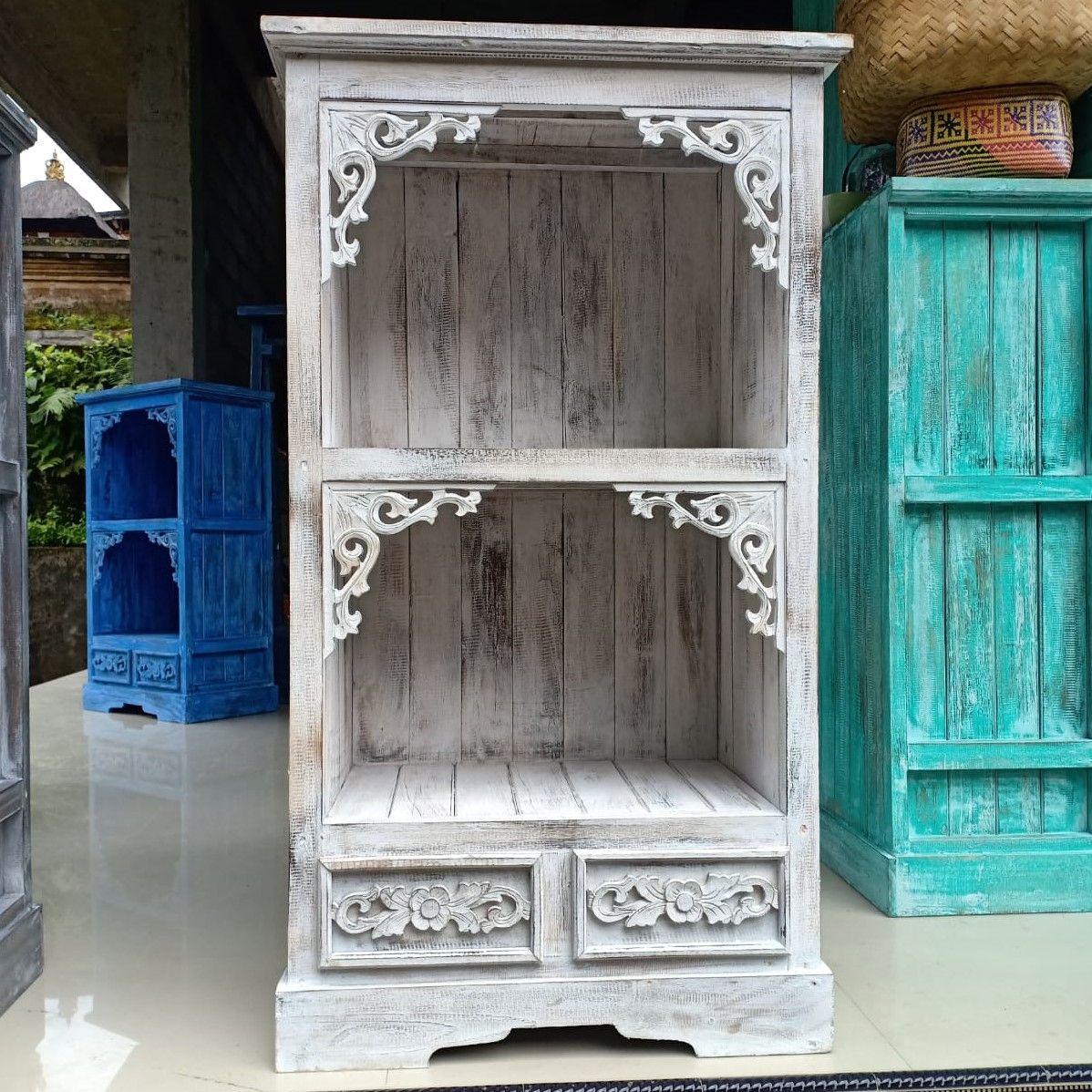 Albasiaholz-Badezimmerschränke – Natürliche Handwerkskunst aus Bali / whitewash