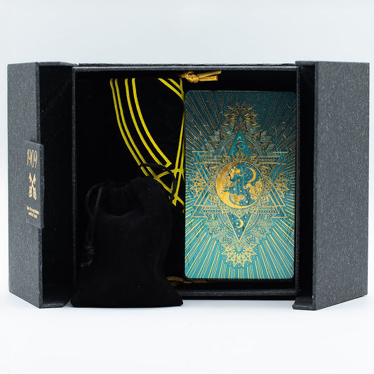 Tarot-Geschenkset in Gold und Türkis mit kunstvoller Box.
