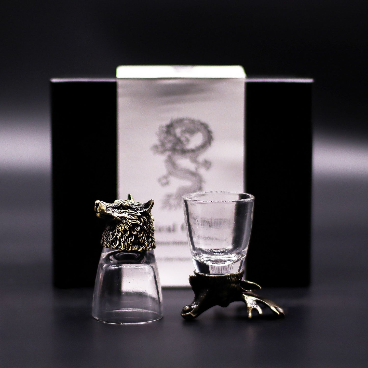 Geschenkset aus 6 Shot-Gläsern mit Wildtier-Motiven im Antiklook.