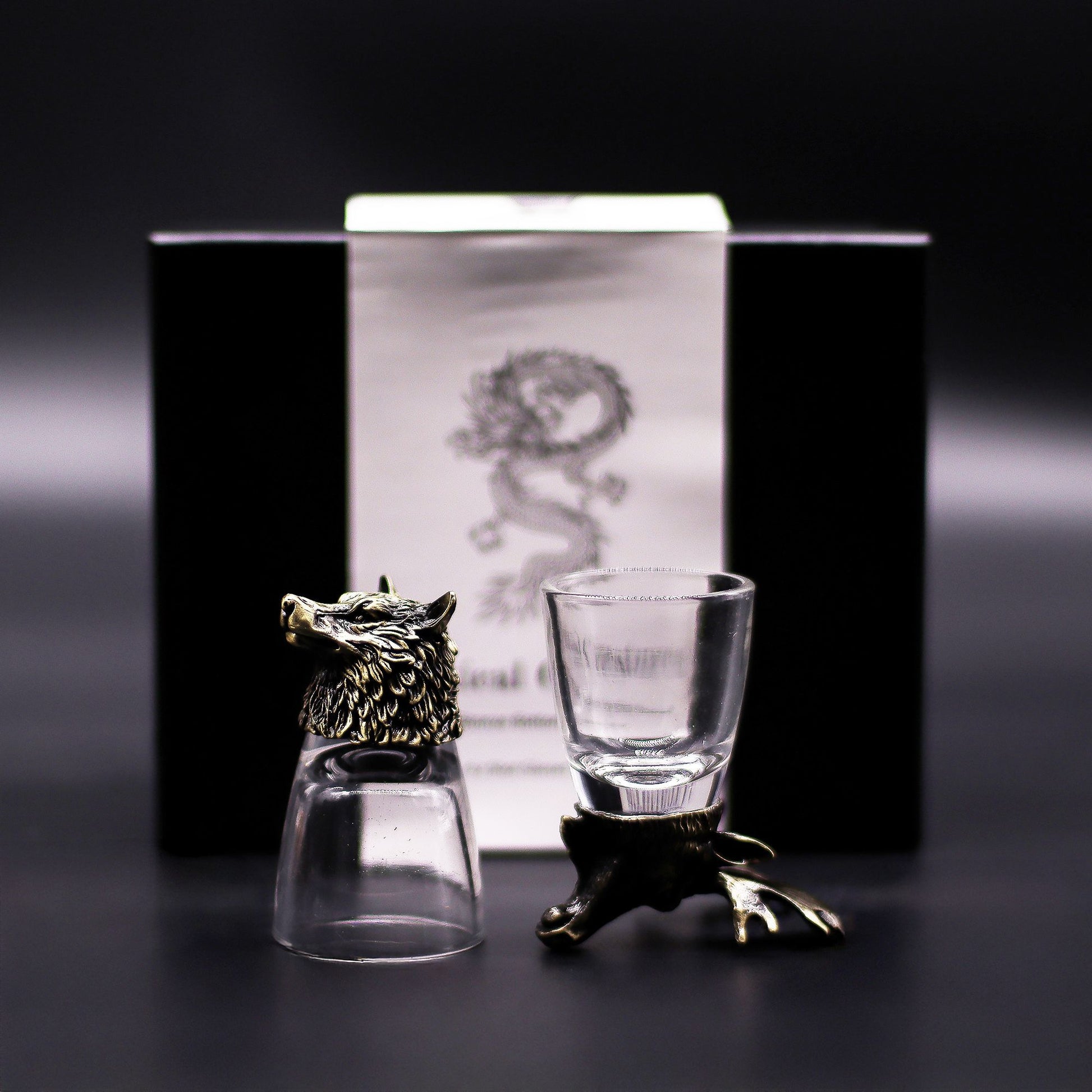 Geschenkset aus 6 Shot-Gläsern mit Wildtier-Motiven im Antiklook.