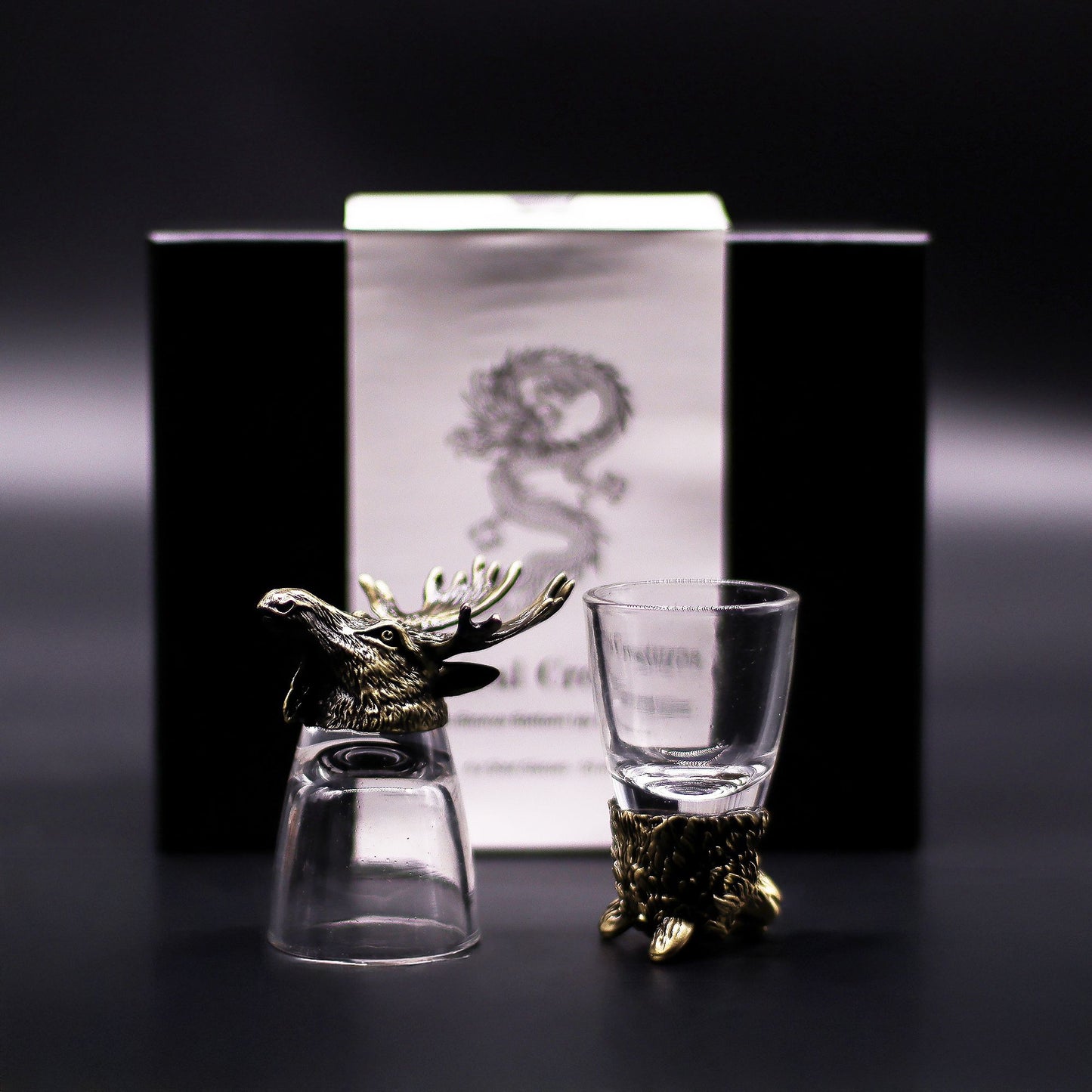Geschenkset mit 6 Shot-Gläsern (50ml) im Antiklook mit Waldtier-Motiven.