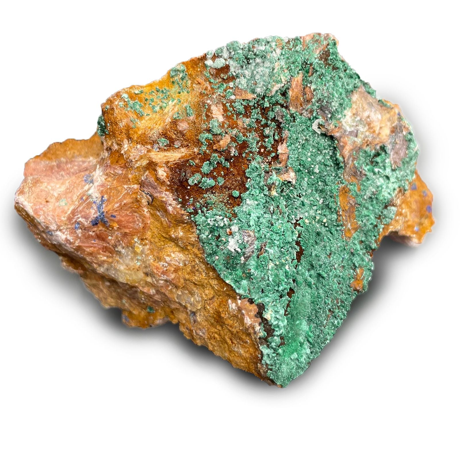 Ein roher Azurit-Malachit-Stein mit grünen und braunen Mineralien.