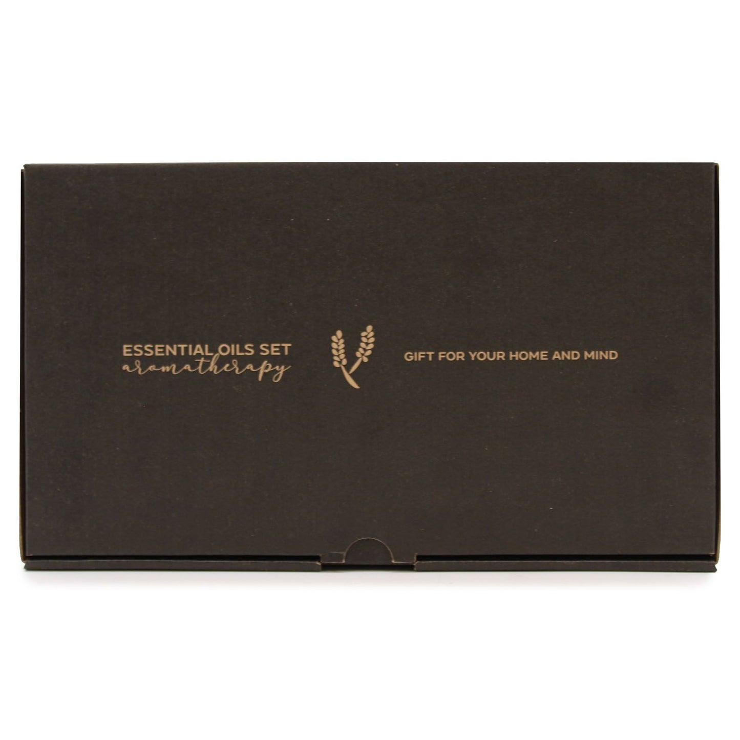 Schwarze Geschenkbox mit der Aufschrift "ESSENTIAL OILS SET aromatherapy" und "GIFT FOR YOUR HOME AND MIND".