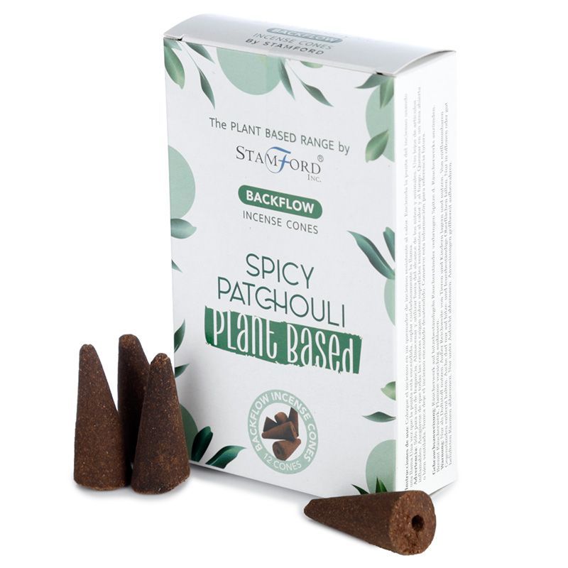 Pflanzliche Backflow Räucherkegel Patchouli von Stamford in einer Packung mit drei einzelnen Kegeln.