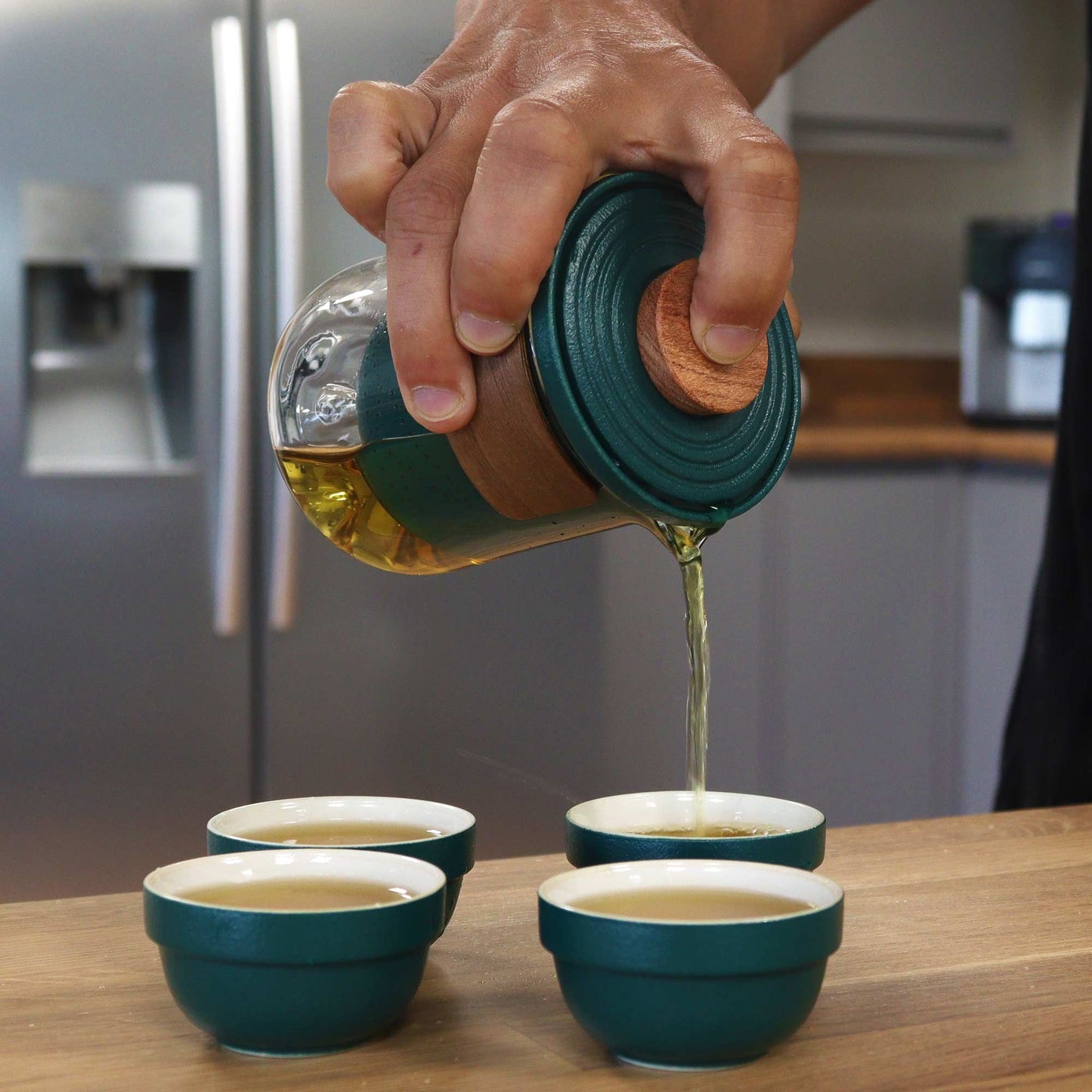 Travel Mountain Teeset – Vier-Freunde-Reisepack mit Infuser und Tasche