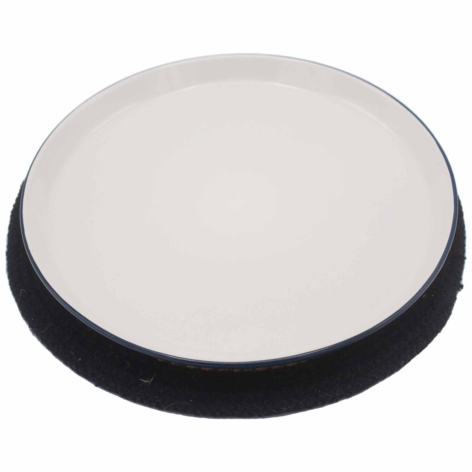 Round black bordered jute and cotton placemat.