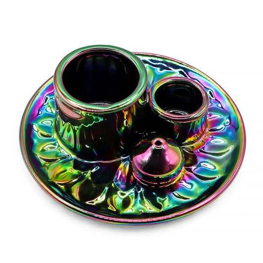 Ein bunter Keramik-Räucherhalter mit zwei Behältern und einem Deckel.