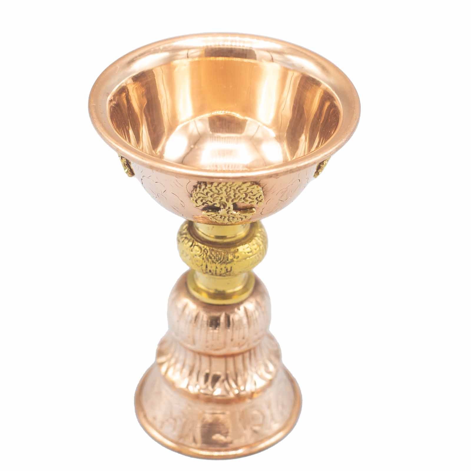 Kupferner Ritualkelch mit Lebensbaum-Motiv und goldenen Akzenten.