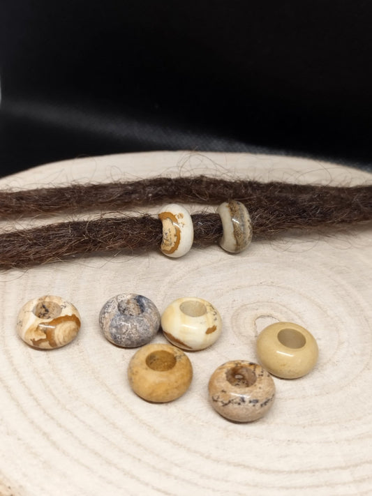 Dreadperle aus Bilderjaspis mit Loch für Dreadlocks.