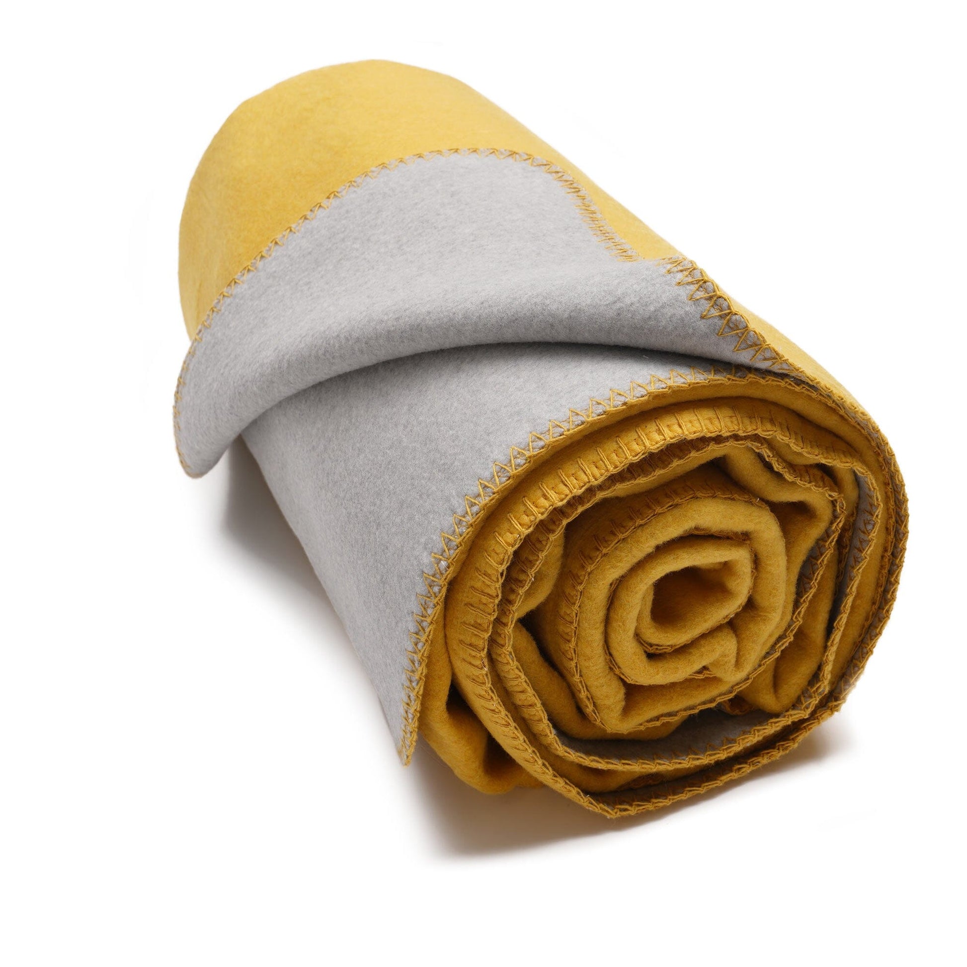flauschige-baumwoll-wendedecke-zweifarbig-regional-hergestellt-864637 - Flow of Passion