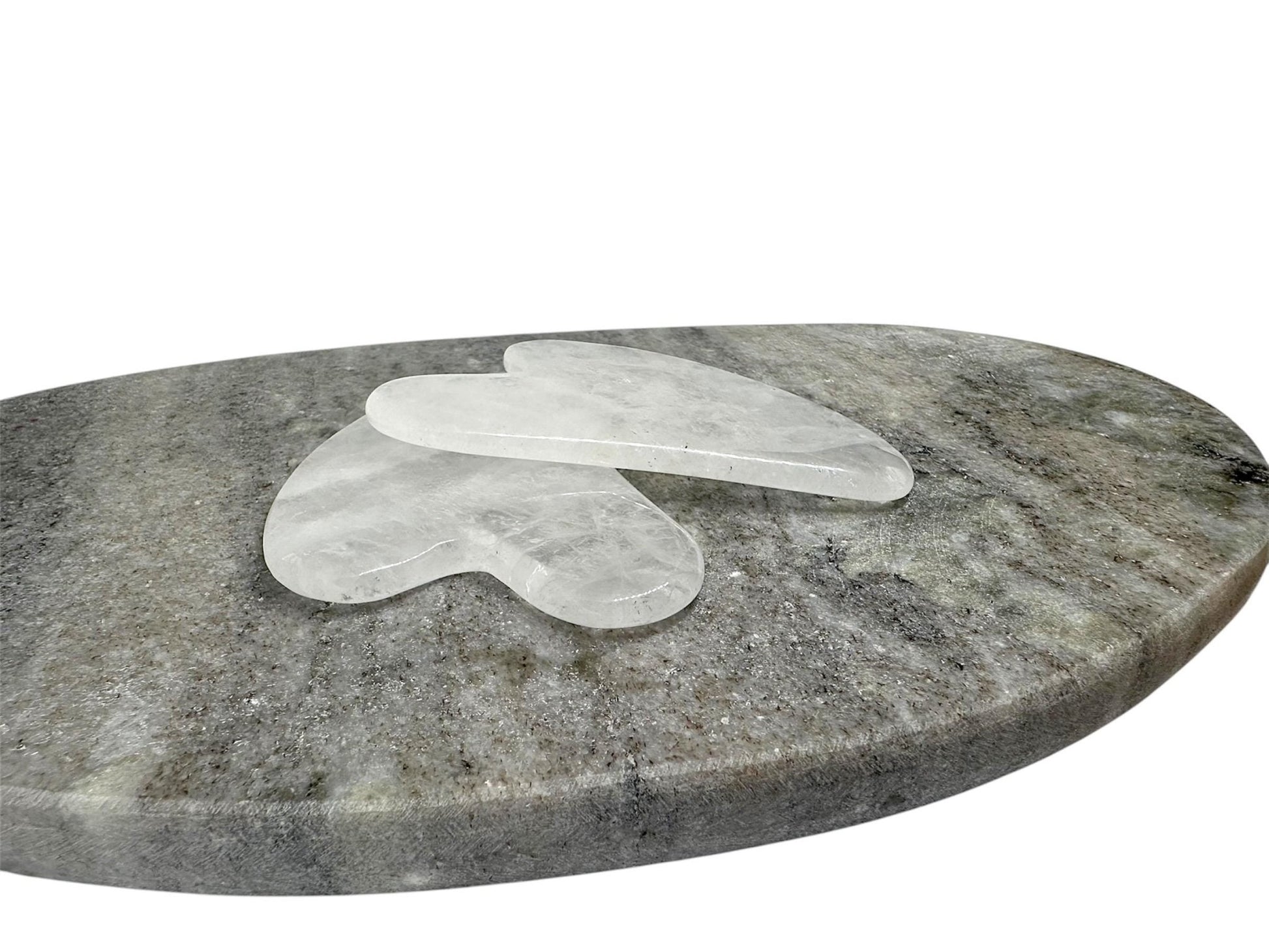 Gua Sha aus Bergkristall für Gesichtsmassagen und Selfcare - Flow of Passion