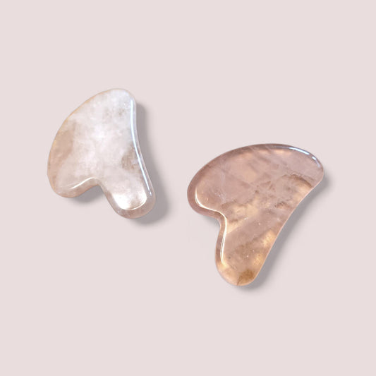 Gua Sha aus Rosenquarz für Gesichtsmassagen und Selfcare - Flow of Passion