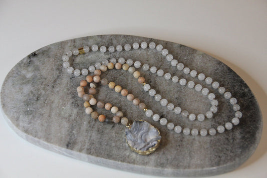 Malakette aus Sonnenstein, weißer Jade und Achat - Flow of Passion