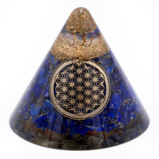 Orgonit - Kegel mit Lapislazuli, „Blume des Lebens“ & schwebendem Bergkristall – Handgefertigt (9 cm) - Flow of PassionOrgonit