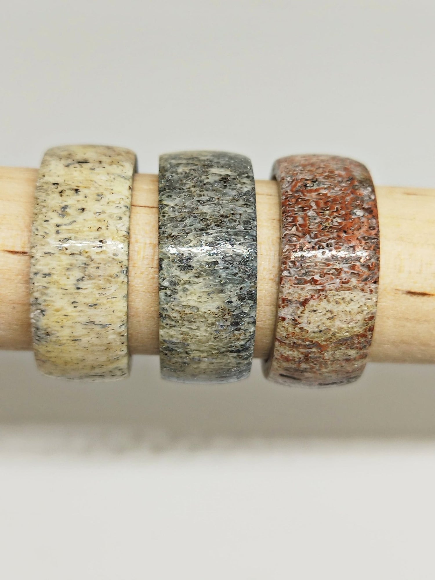 Ring aus Hirschgeweih mit Kupferfüllung - Maßanfertigungen - Flow of Passion